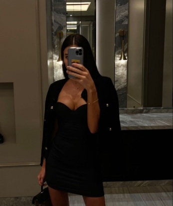 Сладкая, как мед, и возбуждающая, как шампанское, приглашает в гости мужчину, готового насладиться моими нежными ласками и страстными поцелуями. Обещаю, не пожалеешь! 13809, 24 года